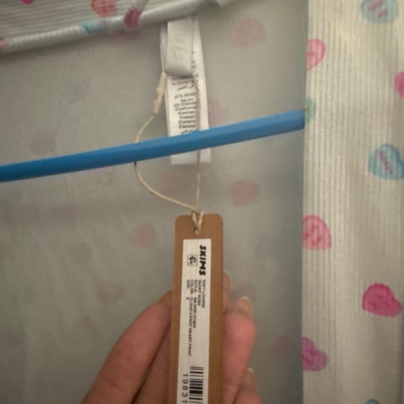 SKIMS Soft Lounge Short Robe  Cloud Candy  Size Small - Picture 7 of 9